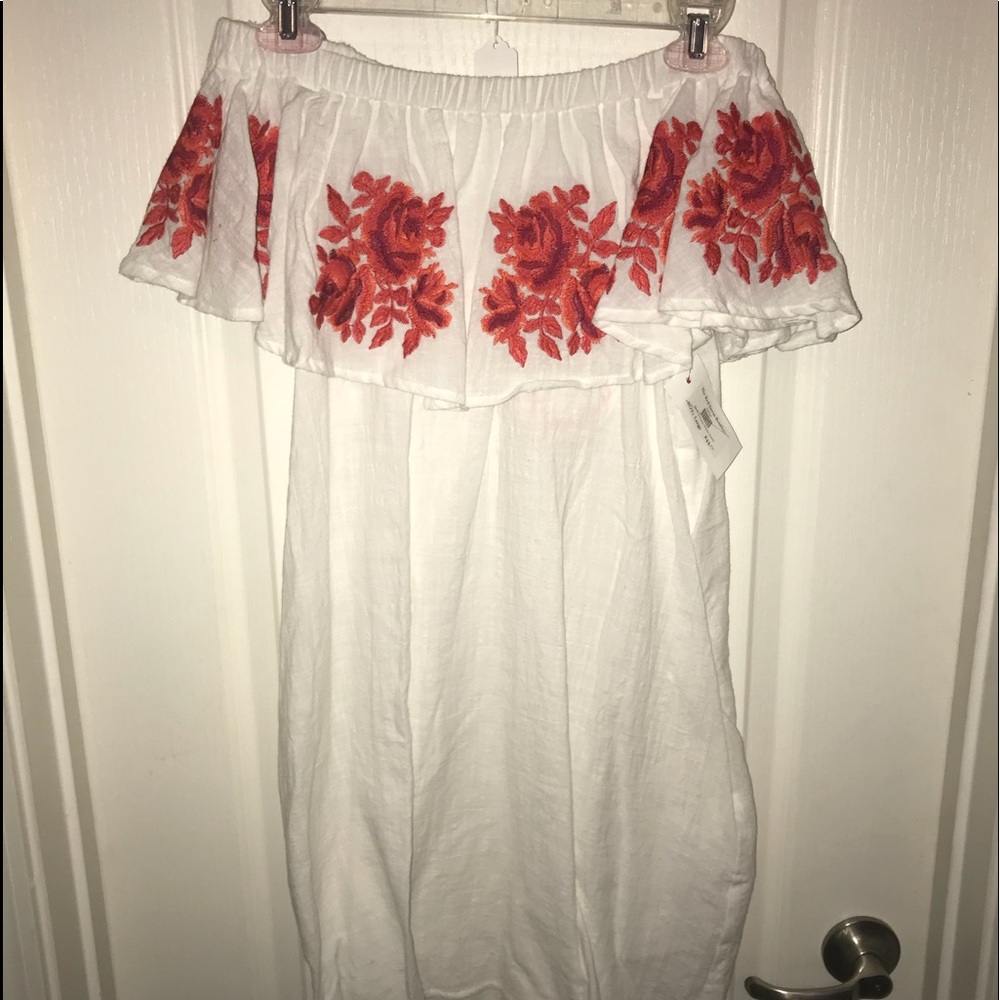 White dress with roses